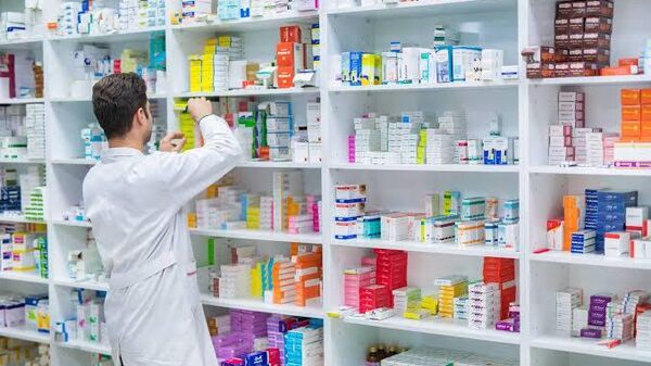 اگر تحریم‌های بین‌المللی نبودند، داروهای ایرانی توانایی رقابت با داروهای خارجی را داشتند - اسپوتنیک ایران  