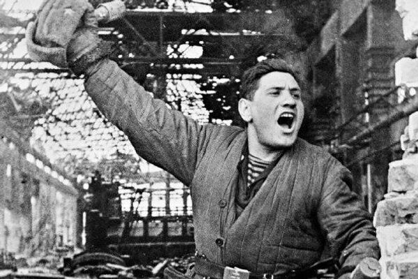 «حتی یک قدم هم عقبنشینی نکنید!»: روز شکست نیروهای نازی در نبرد استالینگراد «حتی یک قدم هم عقبنشینی نکنید!»: روز شکست نیروهای نازی در نبرد استالینگراد - اسپوتنیک ایران