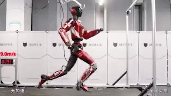 رکورد جهانی ربات انسان نمای چینی بولت - اسپوتنیک ایران  