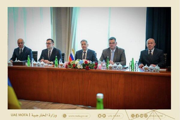 عکسهایی از مذاکرات میان روسیه، آمریکا و اوکراین در ابوظبی عکسهایی از مذاکرات میان روسیه، آمریکا و اوکراین در ابوظبی - اسپوتنیک ایران