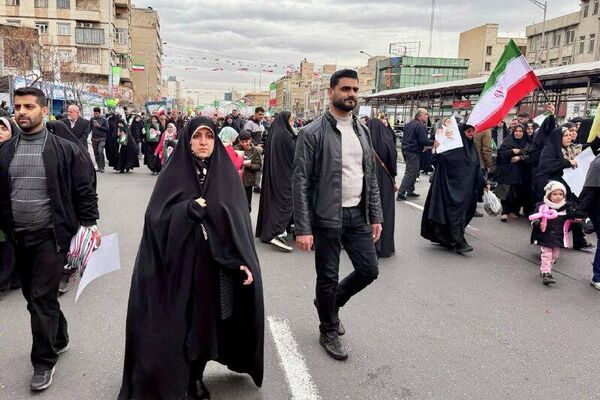 حضور مقامات ارشد ایران در مراسم راهپیمایی 22 بهمن - اسپوتنیک ایران  