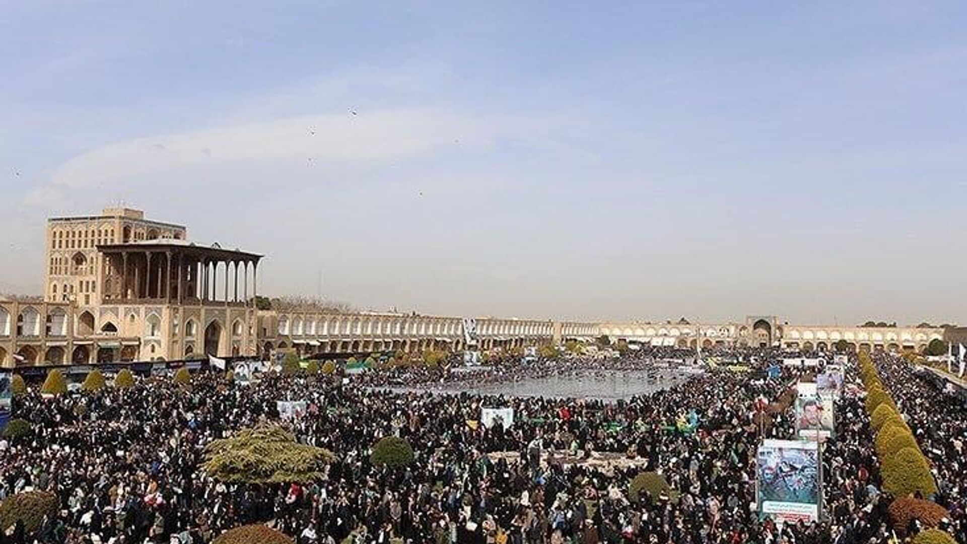 حضور بی سابقه مردم ایران در مراسم گرامیداشت سالگرد پیروزی انقلاب حضور بی سابقه مردم ایران در مراسم گرامیداشت سالگرد پیروزی انقلاب - اسپوتنیک ایران , 1920, 11.02.2026