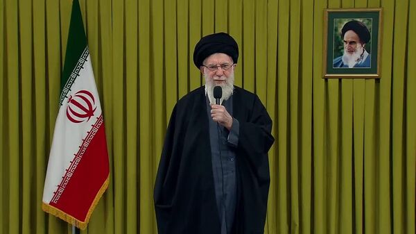 تشکر رهبر ایران از کار ملت ایران در روز 22 بهمن - اسپوتنیک ایران  