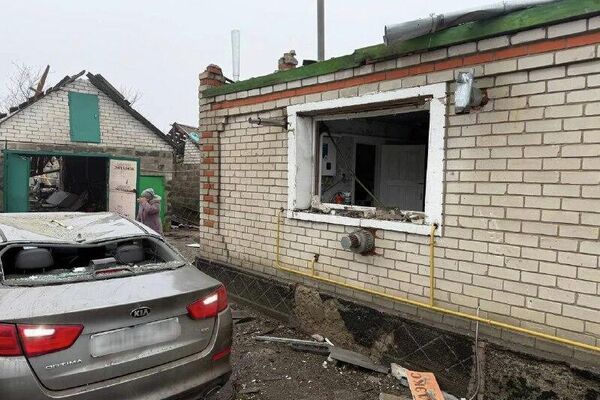 در حمله نیروهای مسلح اوکراین به جمهوری خلق لوگانسک 19 نفر، از جمله یک کودک مجروح شدند در حمله نیروهای مسلح اوکراین به جمهوری خلق لوگانسک 19 نفر، از جمله یک کودک مجروح شدند - اسپوتنیک ایران