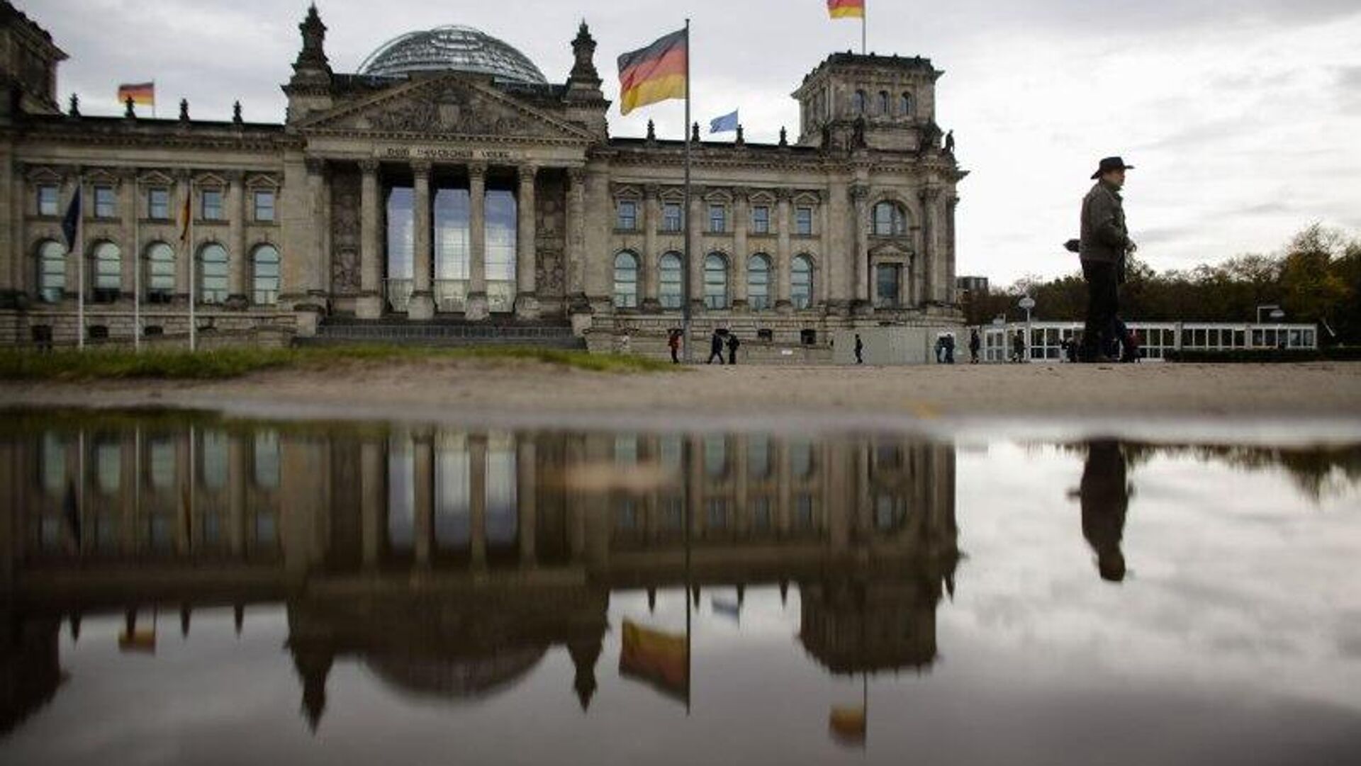 کارشناس: مقامات آلمان برای قطع گاز از روسیه آماده نبودند کارشناس: مقامات آلمان برای قطع گاز از روسیه آماده نبودند - اسپوتنیک ایران , 1920, 22.02.2026