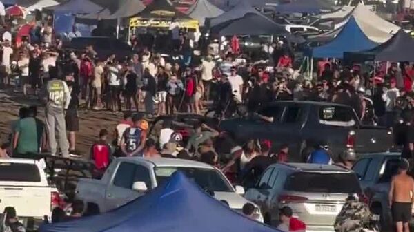 دستگیری راننده وانت در مسابقه موتور سواری در آرژانتین - اسپوتنیک ایران  