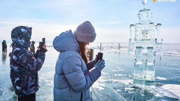 جشنواره هنر یخی زندگی در بایکال 2026 - اسپوتنیک ایران  