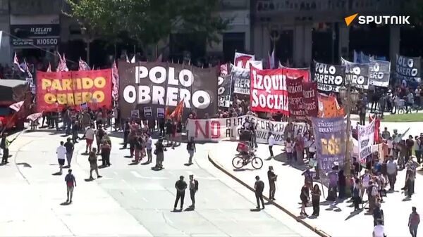 اعتراضات علیه اصلاحات کارگری در آرژانتین ادامه دارد - اسپوتنیک ایران  