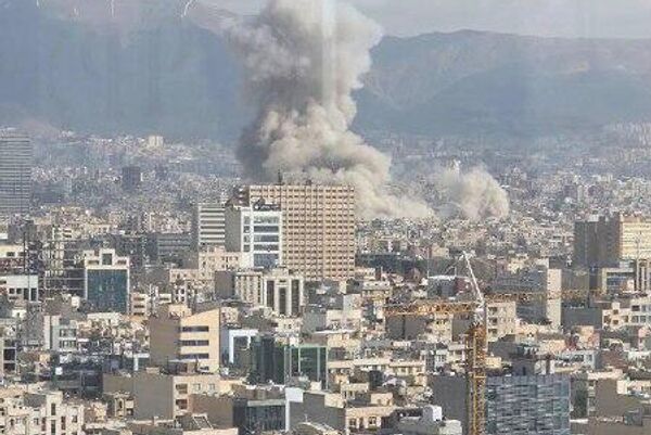 شنیده شدن صدای جنگنده و انفجار در تهران - اسپوتنیک ایران  