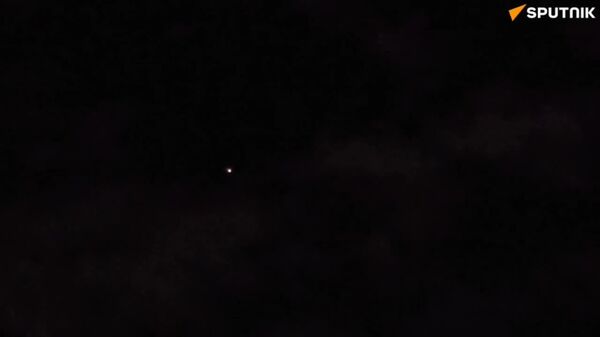 اسپوتنیک موشک‌های ایرانی را که از آسمان جنوب لبنان عبور می‌کنند و قادر به گریز از موشک‌های رهگیر اسرائیلی و رسیدن به تل‌آویو هستند، رصد می‌کند - اسپوتنیک ایران  