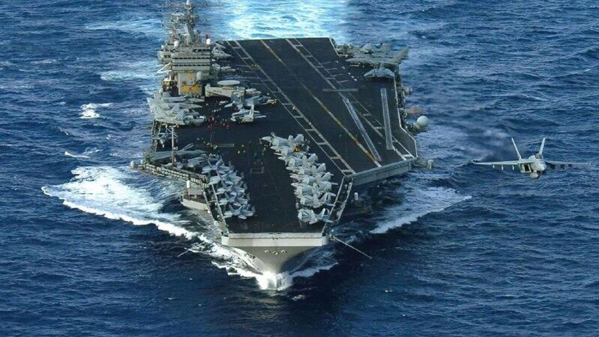 ناو هواپیمابر آبراهام لینکلن ارتش آمریکا مورد حمله قرار گرفت ناو هواپیمابر آبراهام لینکلن ارتش آمریکا مورد حمله قرار گرفت - اسپوتنیک ایران , 1920, 01.03.2026
