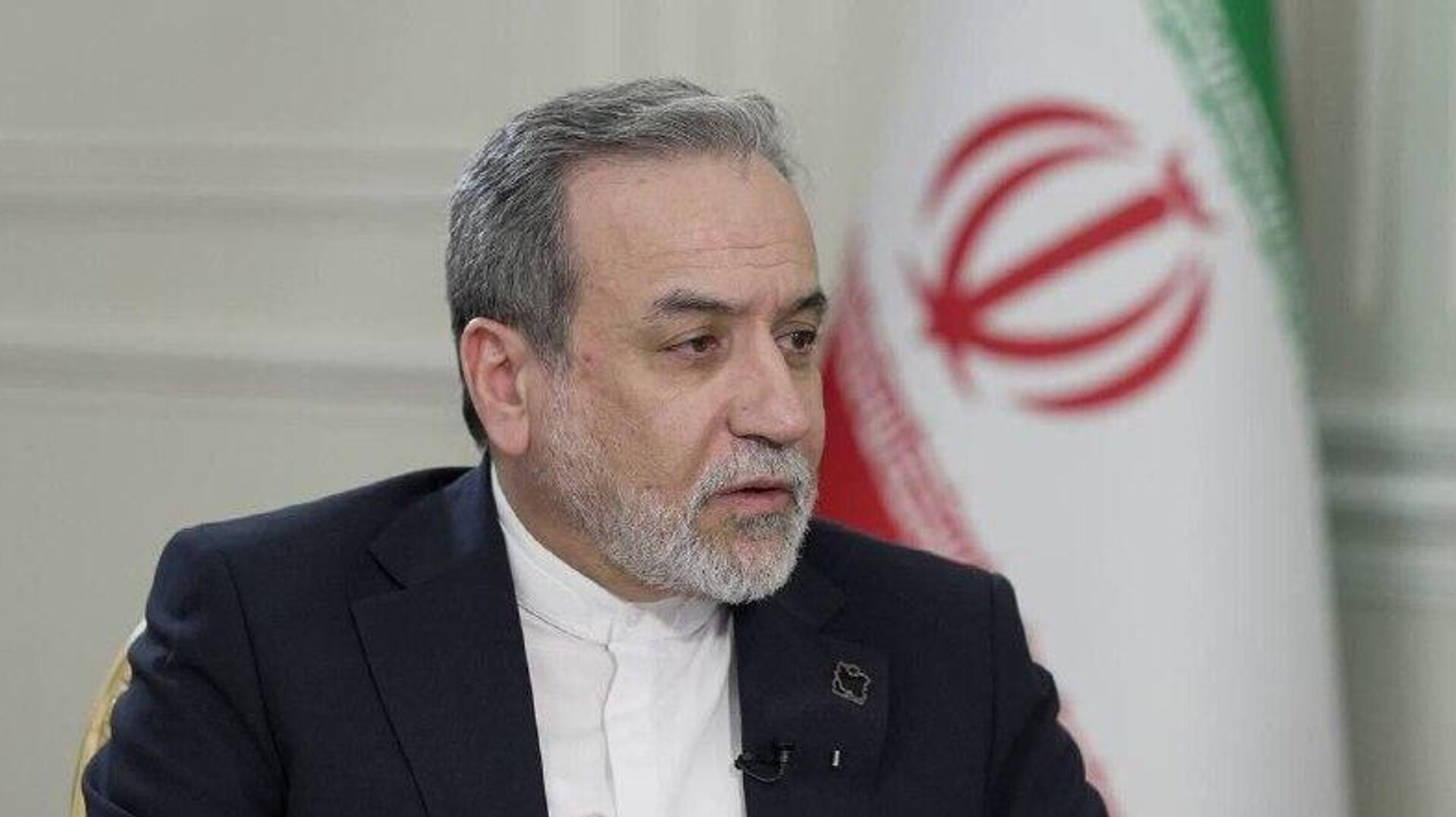 وزیر امور خارجه ایران گفت: من هیچ محدودیتی در توانایی ما برای محافظت از خودمان نمیبینم وزیر امور خارجه ایران گفت: من هیچ محدودیتی در توانایی ما برای محافظت از خودمان نمیبینم - اسپوتنیک ایران , 1920, 01.03.2026