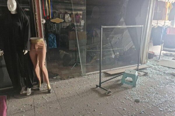 تصاویری از خسارت به پاساژ کیف و کفش در میدان بهارستان و آسیب به مغازهها تصاویری از خسارت به پاساژ کیف و کفش در میدان بهارستان و آسیب به مغازهها - اسپوتنیک ایران