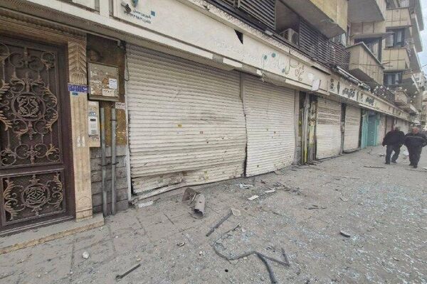 تصاویری از خسارت به پاساژ کیف و کفش در میدان بهارستان و آسیب به مغازهها تصاویری از خسارت به پاساژ کیف و کفش در میدان بهارستان و آسیب به مغازهها - اسپوتنیک ایران