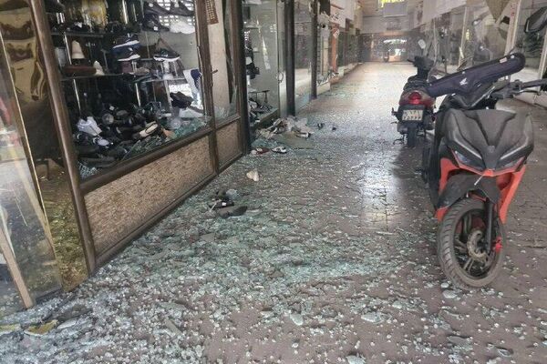 تصاویری از خسارت به پاساژ کیف و کفش در میدان بهارستان و آسیب به مغازهها تصاویری از خسارت به پاساژ کیف و کفش در میدان بهارستان و آسیب به مغازهها - اسپوتنیک ایران