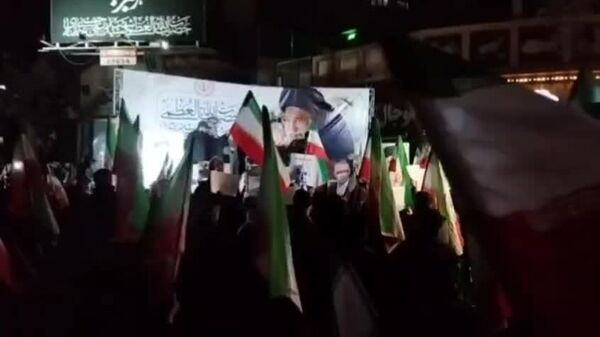 عزاداری در تهران: این پرچم حالا حالا ها بالا می‌ماند - اسپوتنیک ایران  