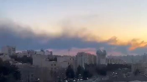 تصاویر تکان دهنده از جنایت جنگی و حملات هوایی اسرائیل و آمریکا در مناطق مسکونی تهران - اسپوتنیک ایران  