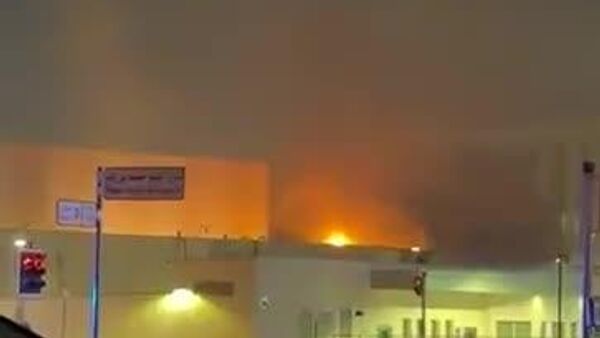 آتش‌‌سوزی در کنسولگری آمریکا در دبی پس از اصابت پهپاد - اسپوتنیک ایران  