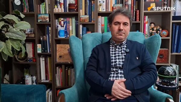 کارشناس: تنها کشوری که در جنگ با آمریکا و اسرائیل در کنار ایران ایستاده، روسیه است - اسپوتنیک ایران  