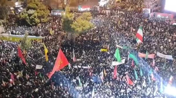 تجمعات و عزاداری های مردم در شهرهای مختلف ایران - اسپوتنیک ایران  