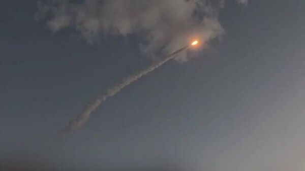 روابط عمومی سپاه: موج بیستم عملیات وعده صادق 4 با اقدامات ترکیبی، متنوع و پردامنه نیروهای مسلح علیه اهداف آمریکایی و اسرائیلی اجرا شد - اسپوتنیک ایران  