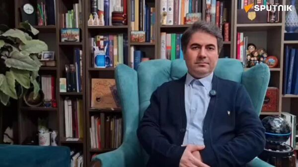 کارشناس ایرانی: زلنسکی در ششمین روز حمله مشترک جبهه فاشیستی آنگلوساکسون به ایران، اظهارات گستاخانه‌ای علیه ایران مطرح کرد - اسپوتنیک ایران  