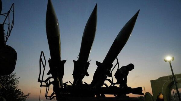 مقام سابق وزارت دفاع آمریکا: لاف‌های آمریکا در مورد نابودی پرتابگرهای موشکی ایران فاقد اعتبار است - اسپوتنیک ایران  