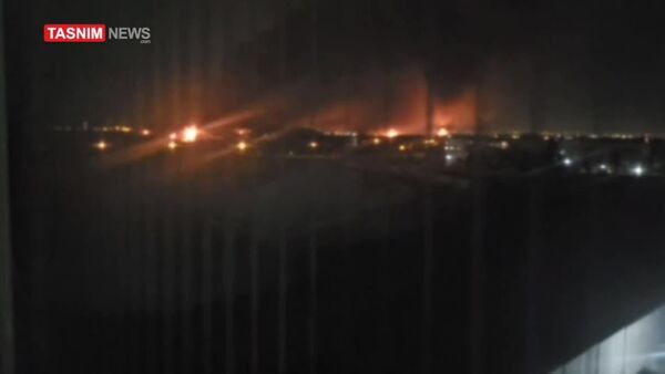 ویدیویی از انفجارهای امشب تهران در حوالی فرودگاه مهرآباد - اسپوتنیک ایران  