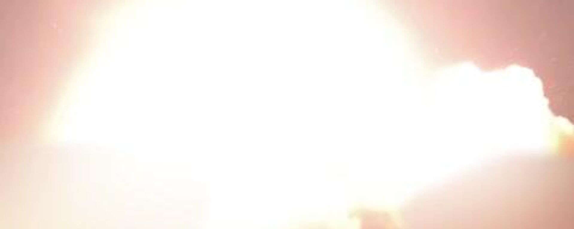 لحظه شلیک موشک‌های موج بیست و چهارم عملیات وعده صادق 4 ایران - اسپوتنیک ایران  , 1920, 07.03.2026