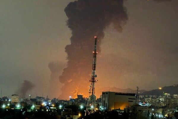 خبرنگار اسپوتنیک در تهران: انفجاری دیگر در انبار نفت شهران در غرب تهران رخ داد - اسپوتنیک ایران  