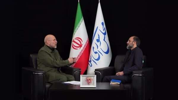 رئیس مجلس ایران گفت که دشمن جنگ را به گونه‌ای شروع کرد که نشان می‌دهد تصور غلطی از ایران دارد - اسپوتنیک ایران  