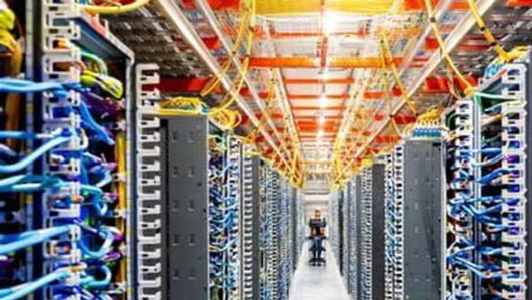 کارشناس نظامی گفت که حملات به مراکز داده ایالات متحده آمریکا، نقطه کور استراتژیک پنتاگون در خاورمیانه را آشکار می‌کند - اسپوتنیک ایران  