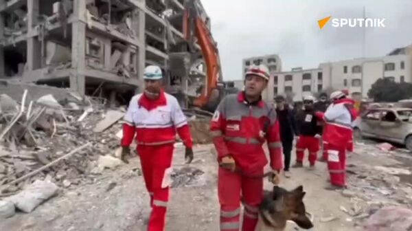 ویدئو های دیگری از حمله اسرائیل و آمریکا به میدان رسالت تهران - اسپوتنیک ایران  