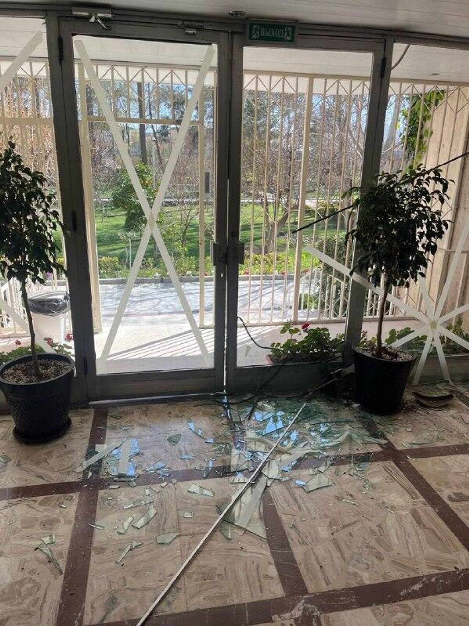 ساختمان کنسولگری روسیه در اصفهان در جریان حمله‌ به استانداری اصفهان آسیب دید - اسپوتنیک ایران  , 1920, 10.03.2026