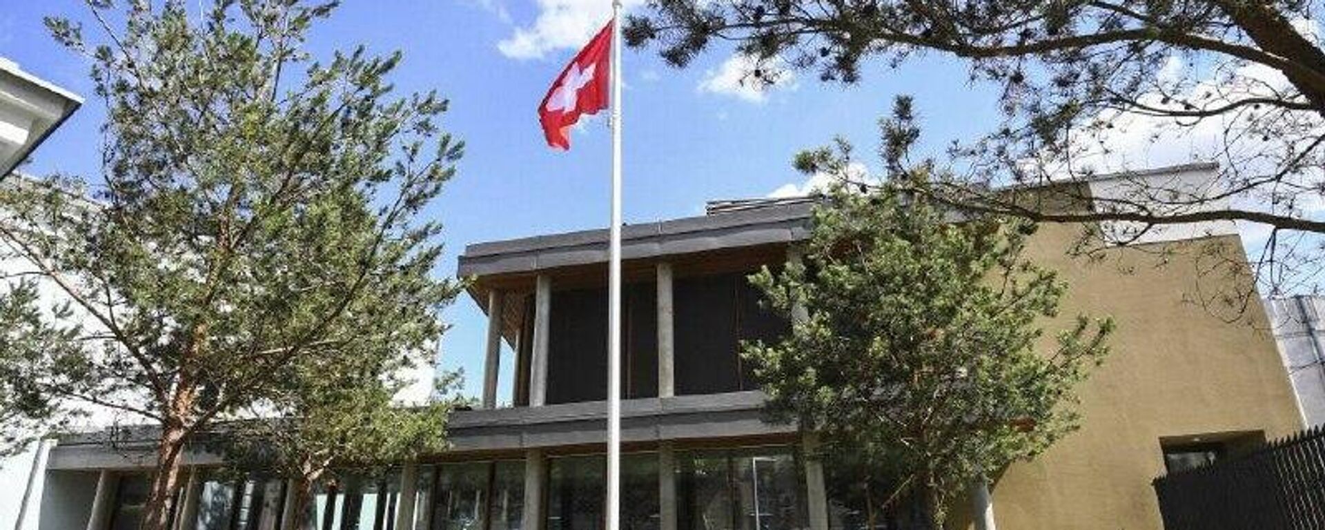 سوئیس سفارت خود در تهران را موقتاً تعطیل کرد سوئیس سفارت خود در تهران را موقتاً تعطیل کرد - اسپوتنیک ایران , 1920, 11.03.2026