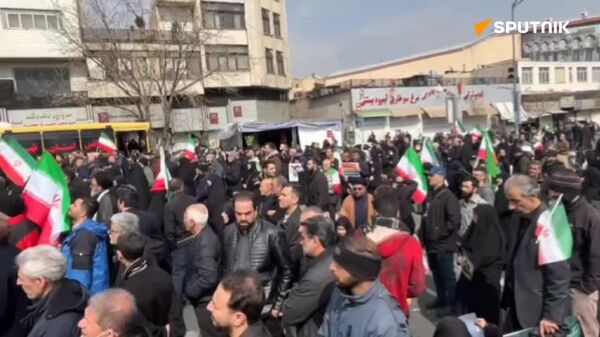 مراسم تشییع جنازه فرماندهان عالی رتبه کشته شده در حملات آمریکا و اسرائیل در تهران برگزار شد - اسپوتنیک ایران  