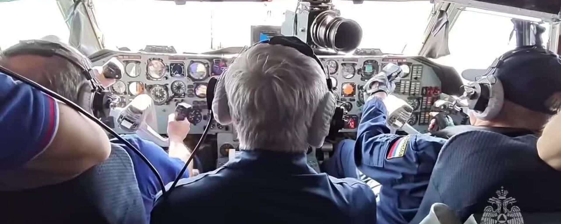 یک هواپیمای ایلیوشین-76 متعلق به وزارت وضعیت اضطراری روسیه، کمک‌های بشردوستانه را به دوستان ایرانی تحویل داد - اسپوتنیک ایران  , 1920, 12.03.2026