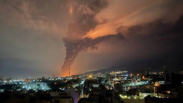 کارشناس سیاسی گفت که تجاوز آمریکا و اسرائیل علیه ایران می‌تواند میراث سمی به جا بگذارد - اسپوتنیک ایران  