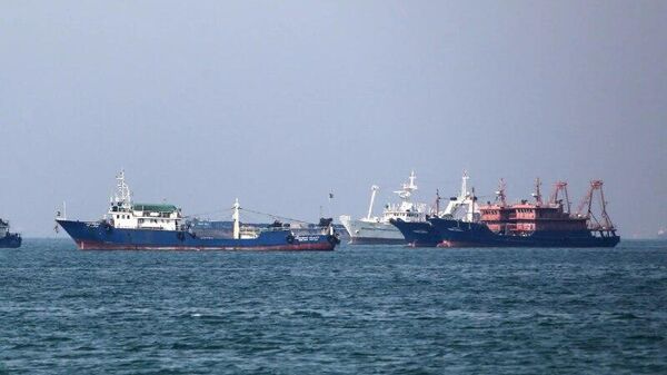 رسانه: دولت ترامپ این هفته از تشکیل ائتلافی بین‌المللی برای اسکورت کشتی‌های تجاری در تنگه هرمز خبر می دهد - اسپوتنیک ایران  