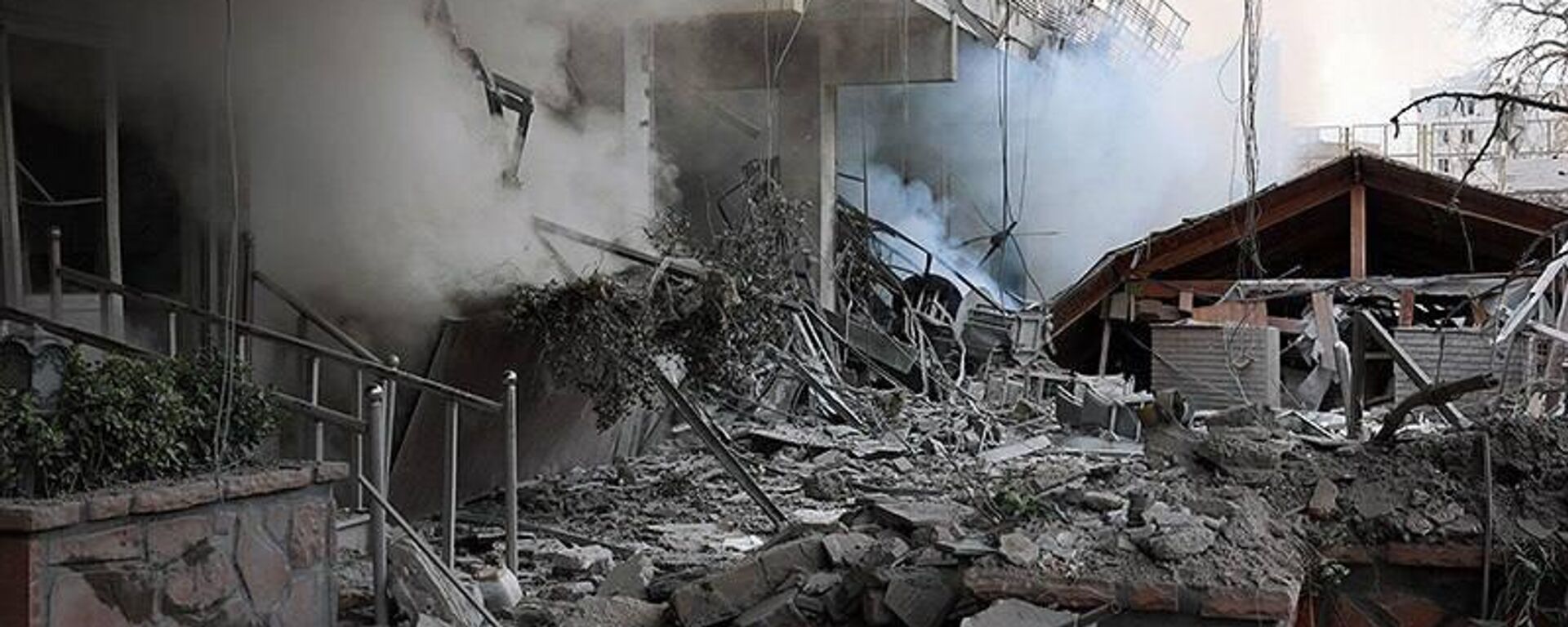 تبعات حملات آمریکا و اسرائیل به محدوده میدان شهدای تهران - اسپوتنیک ایران  , 1920, 16.03.2026