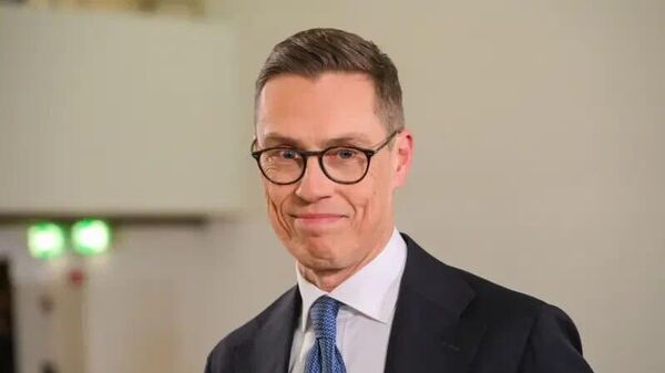 رسانه: رئیس جمهور اعلام کرد «نقطه عطفی» در روابط اتحادیه اروپا و روسیه در راه است - اسپوتنیک ایران  