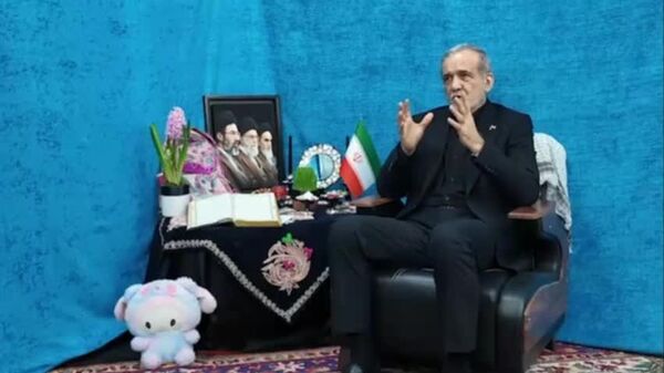 پزشکیان: مردم در جنگ اخیر صحنه‌ای استثنائی خلق کردند - اسپوتنیک ایران  