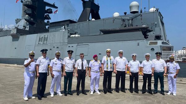 کشتی‌های ناوگان اقیانوس آرام روسیه در اندونزی پهلو گرفتند - اسپوتنیک ایران  