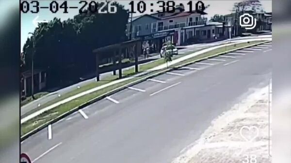 سقوط یک فروند هواپیمای کوچک به یک ساختمان مسکونی در برزیل - اسپوتنیک ایران  