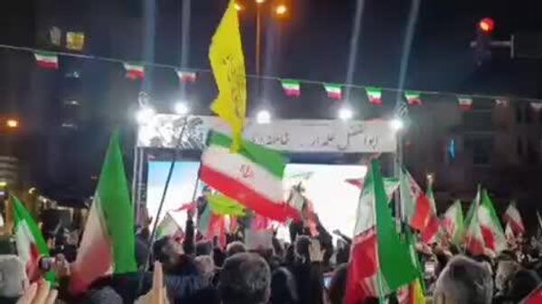 تجمعات امشب مردم در محله یافت آباد و فلکه دوم ترانپارس تهران - اسپوتنیک ایران  