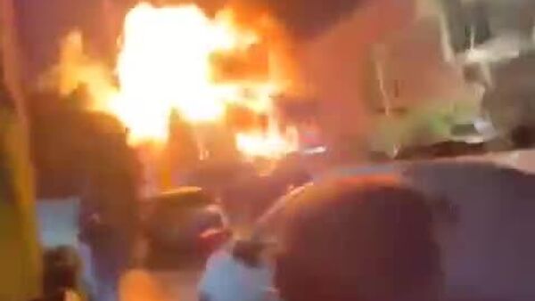 تصاویری از سقوط یک پهپاد در منطقه جمیله، در شرق بغداد، پایتخت عراق - اسپوتنیک ایران  