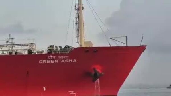 کشتی هندی حامل ال پی جی از تنگه هرمز عبور کرد و به بمبئی رسید - اسپوتنیک ایران  