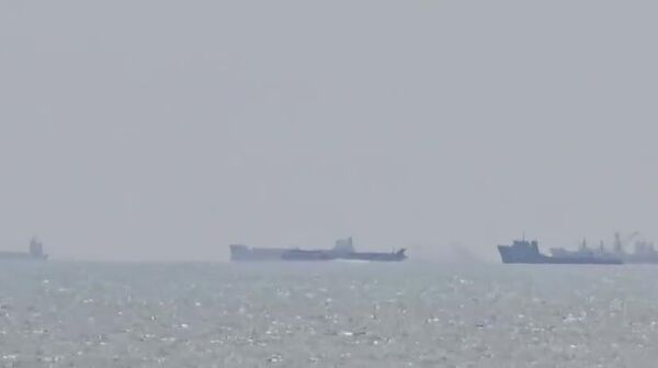 آخرین وضعیت ترافیک کشتی‌ها در تنگهٔ هرمز - اسپوتنیک ایران  