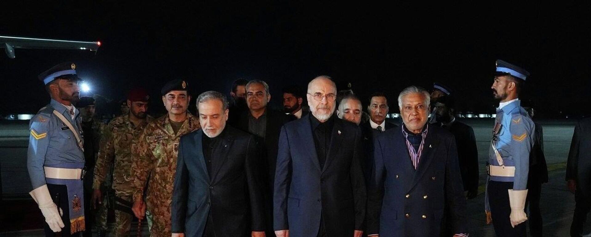 Iranian Delegation Arrives in Islamabad for Talks With US - اسپوتنیک ایران  , 1920, 11.04.2026