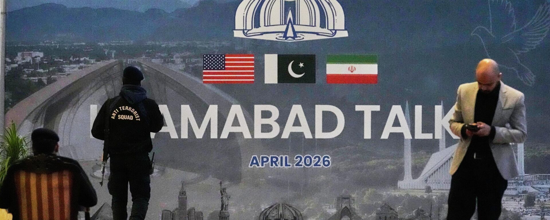 Плакат о переговорах между Ираном и США в Пакистане  - اسپوتنیک ایران  , 1920, 21.04.2026